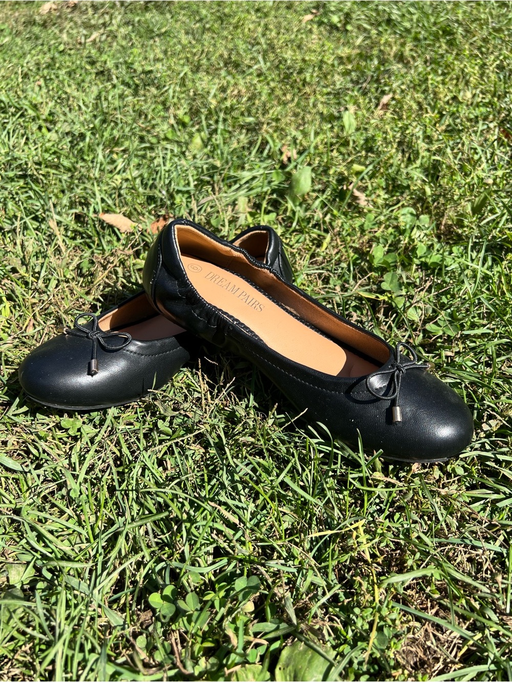 Dream Pairs Black Ballet Flats with Bow Accent